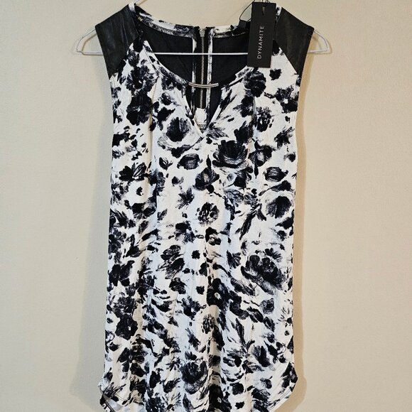 Dynamite Pieced Tunic Tank Black & White Floral - Size L - Picture 1 of 7